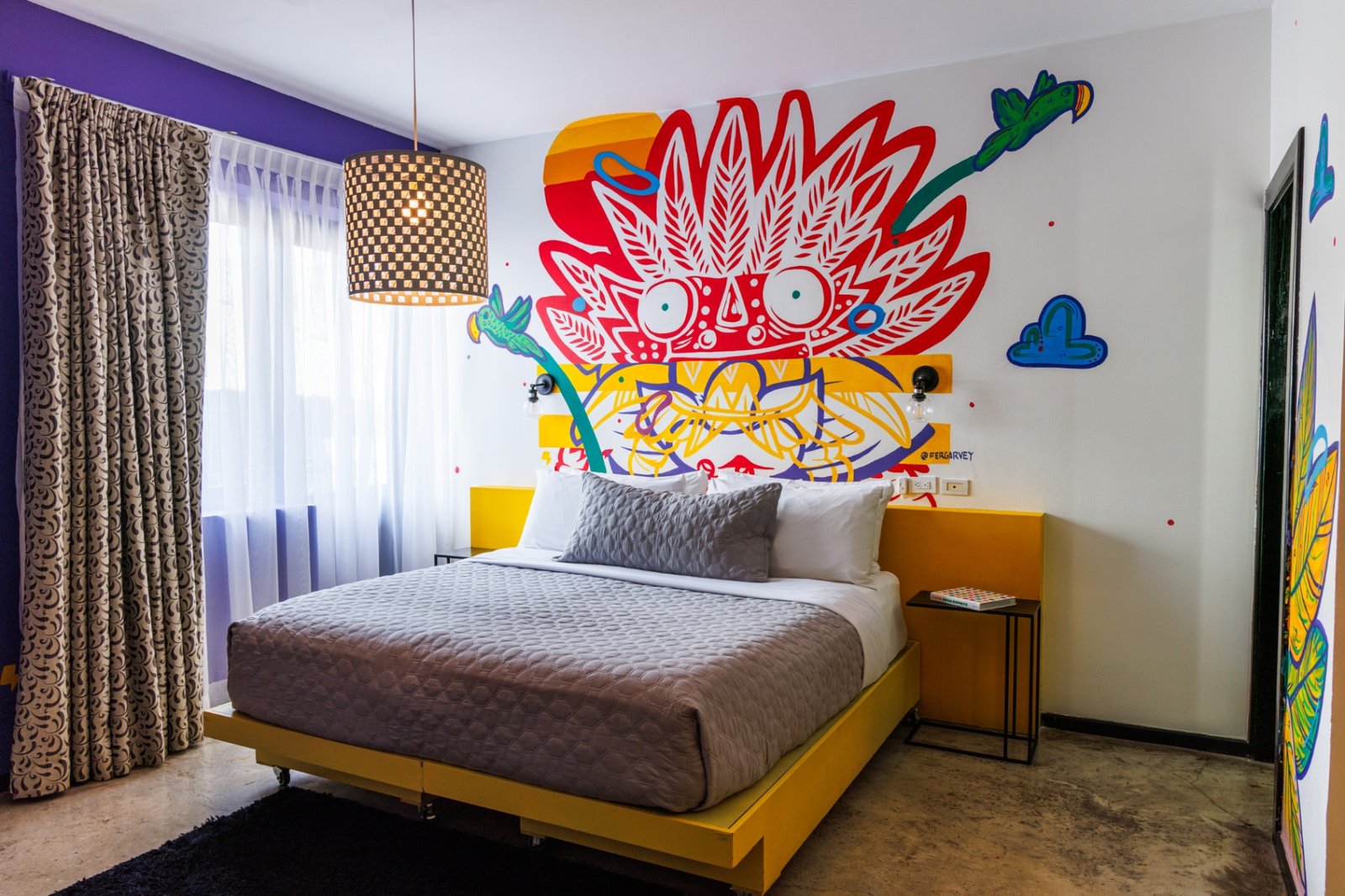 Por Amor a C.E.R by Fer Garvey room at Tántalo Hotel